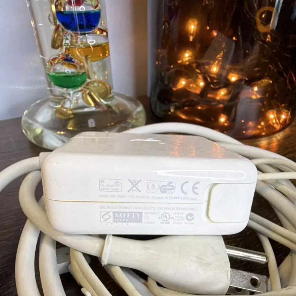 Apple Power Adapter A1344 16.5V 3.65A White for MacBook